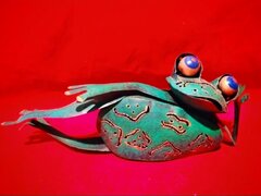 Lampa de noapte, broasca indoneziana din tabla cu lumanare